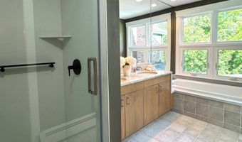 754 Rustic Ln, Cheshire, CT 06410