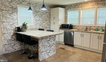 120 REDWOOD Dr, Barnegat, NJ 08005