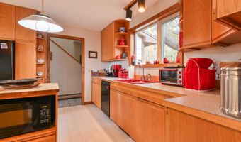 71 Bay View Dr, Bar Harbor, ME 04609