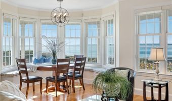 591 Ocean Ave, Newport, RI 02840