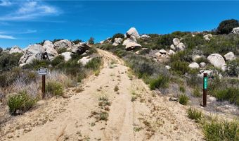 988 Crazy Horse Canyon Dr, Aguanga, CA 92536