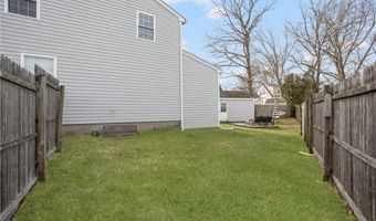 4 Halsey Ave, Middletown, RI 02842