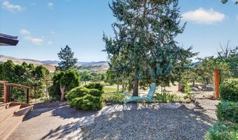 738 Fairway Ct, Ashland, OR 97520