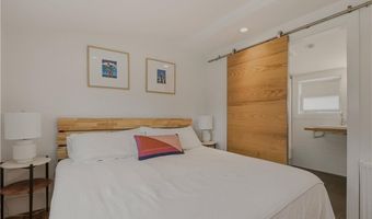 59 Houston Ave, Newport, RI 02840