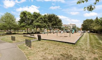 22908 N BROWN Sq, Ashburn, VA 20148