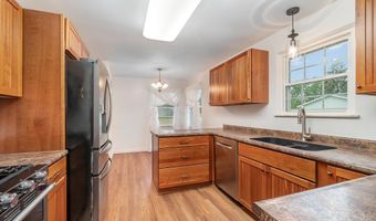 1027 W Superior St, Alma, MI 48801