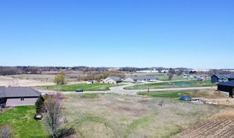 1738 Tiger Ridge Ct, Albert Lea, MN 56007