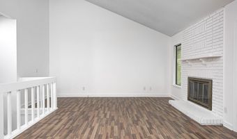 5097 Vantage Point Rd B 2, Avon, IN 46123