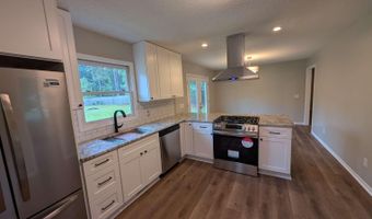 1406 Eastview Dr, Aberdeen, NC 28315
