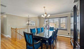 3 Bell Ct, Airmont, NY 10901