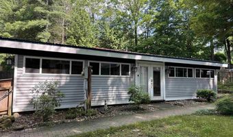 15 Lynwood Dr, Brattleboro, VT 05301