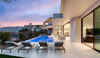 81 Hawk Ridge Dr, Las Vegas, NV 89135