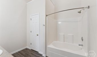 77 Stonelake Cir, Savannah, GA 31419