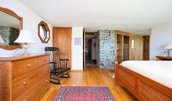 57 Darling Ln, Barnet, VT 05821