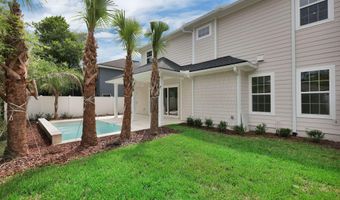 392 4TH St, Atlantic Beach, FL 32233