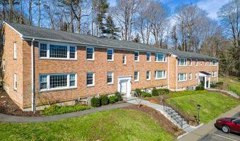 76 Heritage Hill Rd APT C, New Canaan, CT 06840