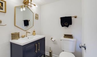 203 YOAKUM Pkwy 910, Alexandria, VA 22304