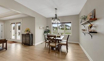201 Thoroughbred Ln, Auburn, IN 46706