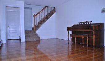 21 Goldsmith Ave, Beverly, MA 01915