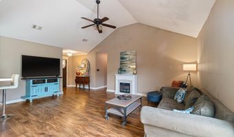 1641 White Oak Cir, Benton, AR 72019