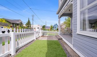 590 17TH St, Astoria, OR 97103