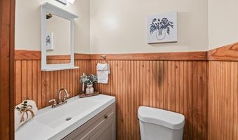 407 E 9th St, Alton, IL 62002