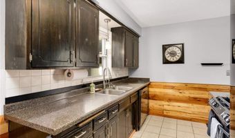 818 Madison St, Anoka, MN 55303