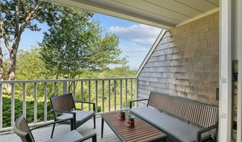 15 Hammersmith Rd #14, Newport, RI 02840