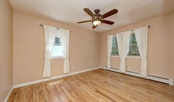 128 Cedar Ln, Beacon Falls, CT 06403