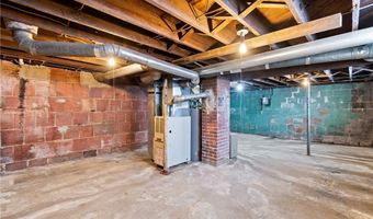 378 Cross St, Akron, OH 44311