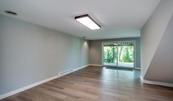 3329 Tally Ho Ln, Madison, WI 53705