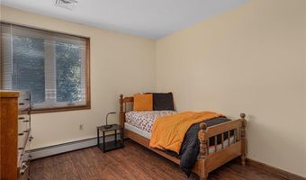 40 Red Oak Dr, Coventry, RI 02816