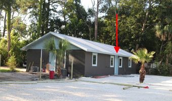 348 12th St, Apalachicola, FL 32320