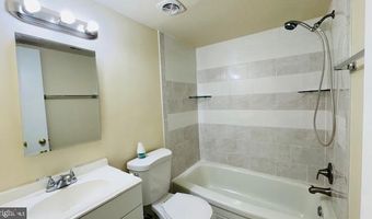 4957 AMERICANA Dr 106, Annandale, VA 22003