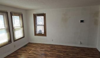 729 Brisbin St, Anoka, MN 55303