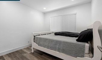 640 Elsa Dr, Santa Rosa, CA 95407