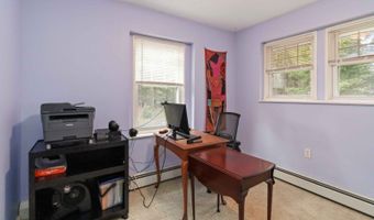 5 Fanwood Ct, West Milford, NJ 07421
