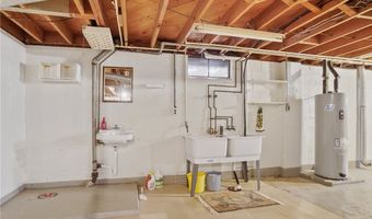 39128 Crestview Rd, Leetonia, OH 44431