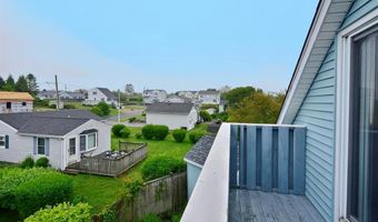 24 Redwood Dr, Narragansett, RI 02882