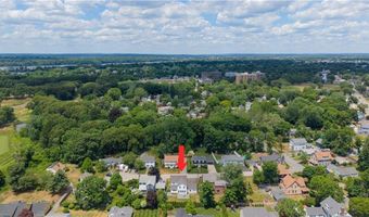 24 Huntington Dr, East Providence, RI 02916