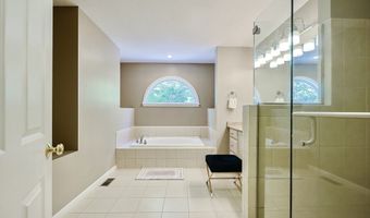 8 Pilgrim Rd, Ashland, MA 01721
