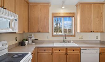 10585 Jason Ln NE, Albertville, MN 55301