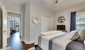 624 Winterside Dr, Apollo Beach, FL 33572