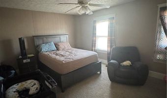 1647 Church St, Ambridge, PA 15003