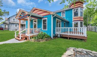19 CENTER St, Barnegat, NJ 08005