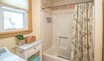 8 Kearsarge St, Bartlett, NH 03812
