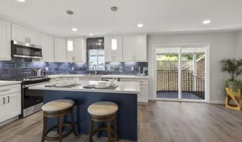 7102 San Bartolo St 11, Carlsbad, CA 92011