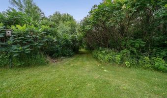 4700 Rural Oaks Dr SE, Alexandria, MN 56308