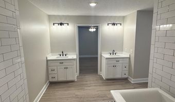 429 Deens Landing Rd, Baxley, GA 31513