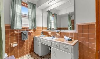 8464 Becker Ave, Allen Park, MI 48101